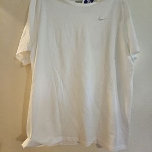 Nike sports t-shirt dri-fit